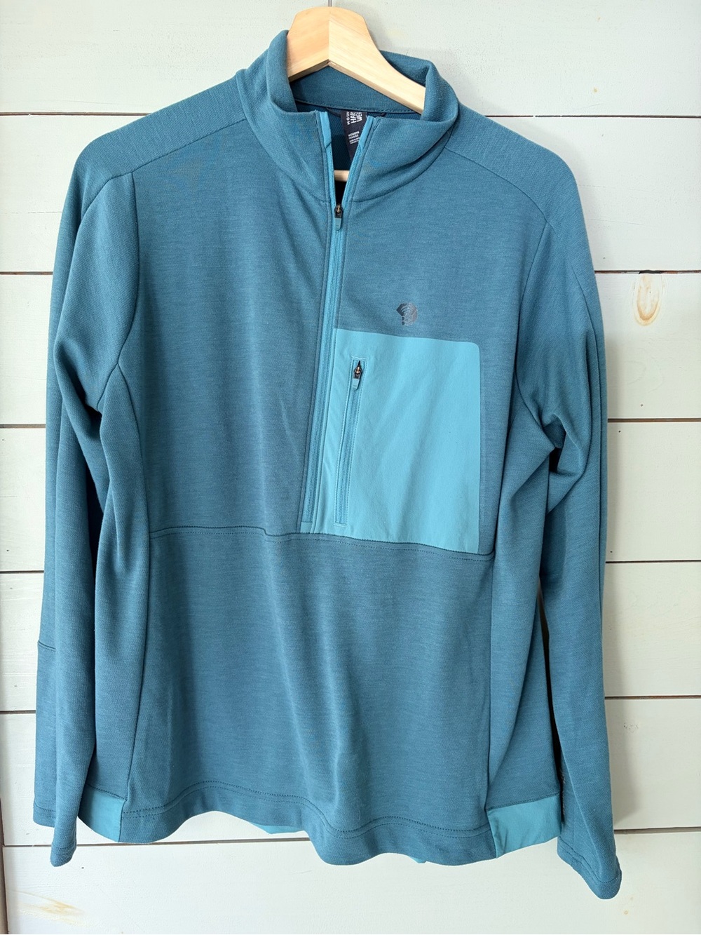 Mountain Hardwear Women’s Blue Quarter Zip Pullover – Size Large